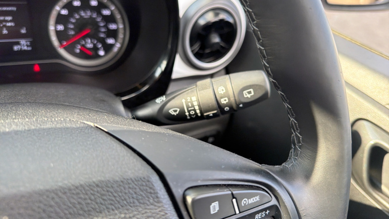 Hyundai i10 1.2 MPi Premium 5dr Auto Petrol Hatchback